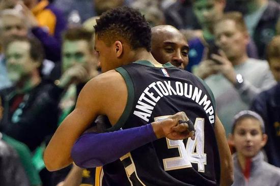 尼克斯外线低迷导致失利（尼克斯外线哑火，饮恨落败）