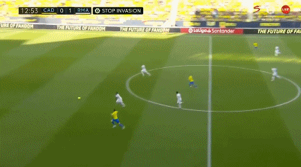 体坛联播｜斯洛特首度公开回应萨拉赫，曼联4比1大胜狼队