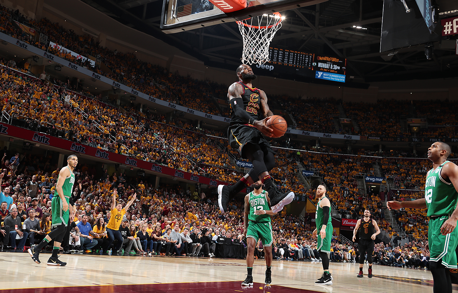 盘点最经典的篮球战术布置（回顾篮球史上最经典的战术布置）