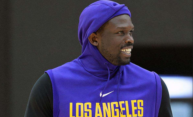 混团世界杯：国乒狂轰8-0胜韩国！双王、栋曼立功，孙颖莎休战（混团世界杯：国乒8-0横扫韩国，双王与栋曼建功，孙颖莎轮休）