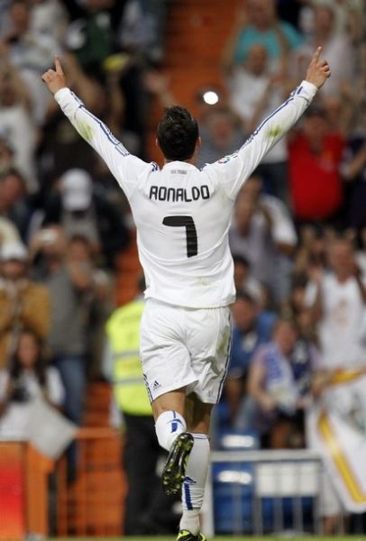 热闻｜2026世界杯分组抽签结果揭晓，并未出现“死亡之组”（2026年世界杯分组抽签出炉：未现“死亡之组”）