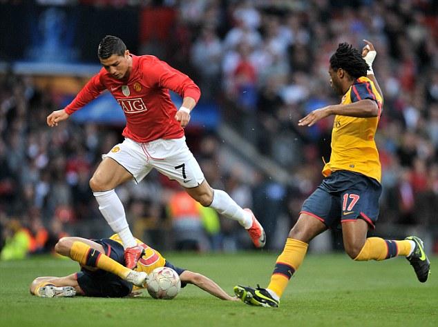 男篮传奇得分后卫曾对科比砍20分，800度近视神准投篮（800度近视也挡不住准星：这位男篮传奇分卫曾在科比面前砍下20分）