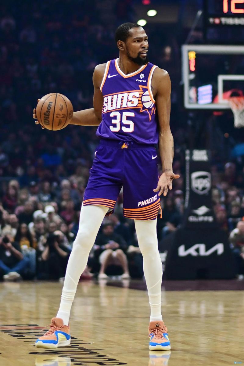 亚足联官方：国安因对阵河内公安比赛中的冲突被罚款5000美元（亚足联通报：国安因与河内公安比赛冲突被罚款5000美元）