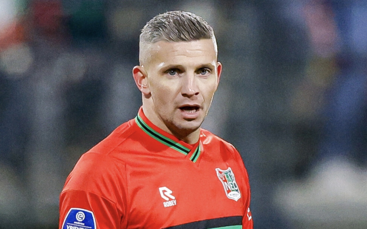 反而更让人 反而更让人