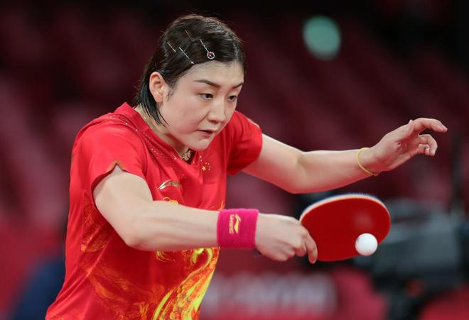 她曾在公开 她曾在公开